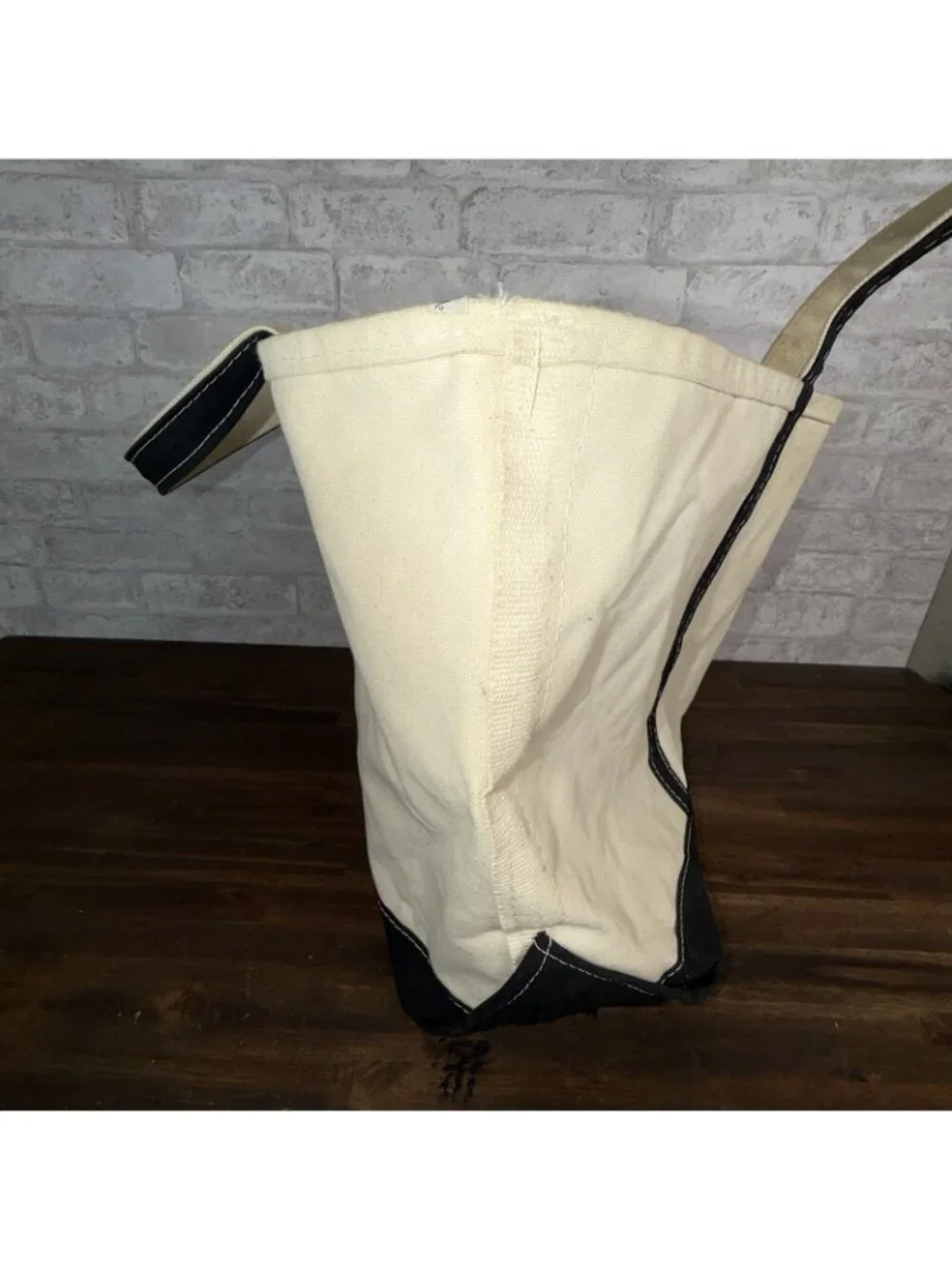 LL Bean Cardinal’s open Winged Foot Golf Club Canvas Boat And Tote Black Handles